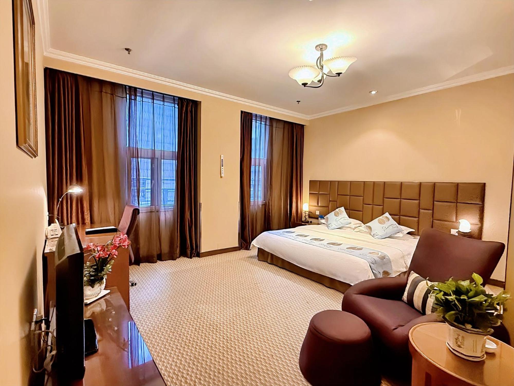 Chongqing Milky Way Hotel Экстерьер фото